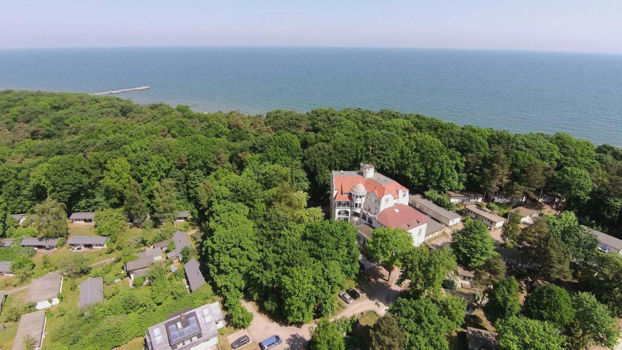 Waldschloss Parow Koserow Bagian luar foto